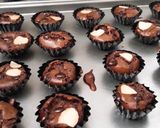 Foto langkah ke 6 dari resep Brownies Kering mini Cup.