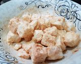 A picture of step 2 of Dry chilli paneer.