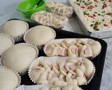 Foto langkah ke 2 dari resep Floss roll abon.