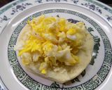 Foto del paso 5 de la receta: Butifarra al curry con huevo revuelto