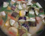Foto langkah ke 2 dari resep Sayur Lodeh Terong, Jagung Manis, Kacang Panjang.