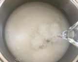 Foto del passaggio 2 della ricetta Liquore alle violette