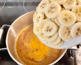 Foto del paso 3 de la receta: Pastel relleno con plátano caramelizado. (Cake filled with caramelized banana)