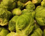 Foto del paso 1 de la receta: Salmón a las hierbas con repollitos de brusela salteados
