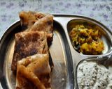 A picture of step 5 of Crispy Rava Mysore masala dosa.