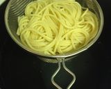Foto langkah ke 1 dari resep Spaghetti meatball bolognaise.