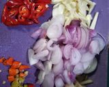 Foto langkah ke 2 dari resep Tumis Pindang Petai.