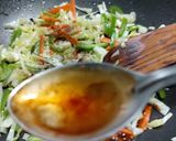हक्का नूडल्स विथ मंचुरियान ग्रेव्ही (hakka noodles recipe in marathi) रेसिपी स्टेप 6 फोटो 