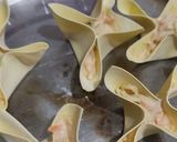 Foto langkah ke 5 dari resep Pangsit Goreng.