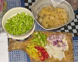 Foto langkah ke 1 dari resep Oseng Pare Cecek (kulit sapi).