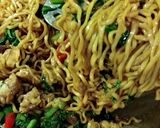 Foto langkah ke 2 dari resep Mie goreng mantul.