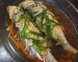 Foto langkah ke 6 dari resep Tim Ikan Ala Hongkong.