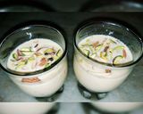 A picture of step 5 of Kesar rabri.