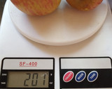 Foto del paso 1 de la receta: Budín integral de manzana y pasas de uva