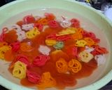 Foto langkah ke 2 dari resep Seblak Kerupuk Kuah Ceker.