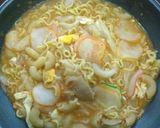 Foto langkah ke 4 dari resep Seblak Kuah Pedas.
