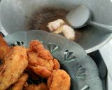 Foto langkah ke 2 dari resep Yangnyeom Tongdak – Korean Spicy Chicken Wings.