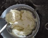 A picture of step 1 of Kesar Pista Shrikhand.