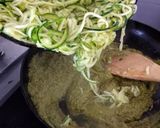 Foto del paso 2 de la receta: Noodles de zucchini al pesto