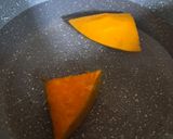 Foto del passaggio 1 della ricetta Risotto alla zucca con yogurt greco