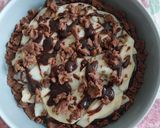 Foto del passaggio 15 della ricetta Sbriciolata al cioccolato e pere con confettura di pere e cacao