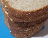 A picture of step 3 of Cream Cheese & Egg Sandwich.