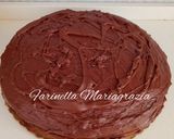 Foto del passaggio 7 della ricetta Torta cioccolatosa con crema di mascarpone e crema alle nocciole