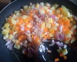 A picture of step 4 of Irish potato sauce.