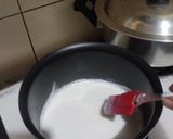A picture of step 3 of Hyderabadi special dum chai.