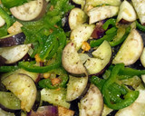Foto del paso 3 de la receta: Ventresca de merluza con verduras, setas