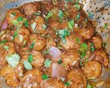 A picture of step 4 of Garlic Maggi noodles and dry potato manchurian.