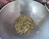 Foto langkah ke 2 dari resep Tumis Teri Tempe Daun Jeruk.
