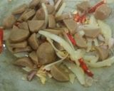 Foto langkah ke 3 dari resep Tumis Sawi Putih dan Bakso.