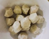 รูปขั้นตอนการทำที่ 1 ของ ต้มจืดเห็ดนางรมหลวงใส่ไก่สับลูกชิ้นหมู