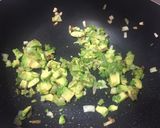 Foto del paso 2 de la receta: Fideos a la crema de guacamole y roquefort! Muy fácil!😊