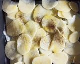 Foto del paso 1 de la receta: Verdel al horno con guarnición de patata panadera y cebolla