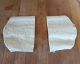 Une image de l'étape 2 de Corn dog façon wrap.