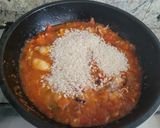 Foto del paso 3 de la receta: Paella muy diferente y preparada en un plis plas y con ingredientes que no acostumbro a comprar
