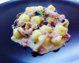 Foto del passaggio 8 della ricetta Gnocchi con ragù bianco di tastasale e pioppini, con crema di porro