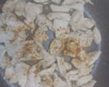 Foto del paso 3 de la receta: Wok con verduras y pollo al curry🍗🍗