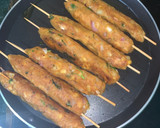 ஸ்மூகேட் வாழைக்காய் ஸ்கெவெர்ஸ் / smooked banana skewers ரெசிபி ஸ்டேப் 4 புகைப்படம்