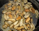 Foto del paso 3 de la receta: Fideos sin gluten con salsa de mejillones
