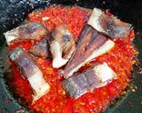 Foto langkah ke 3 dari resep Sambal Ikan Caru/ Ikan Cencaru/ Ikan Tegang Ekor.