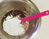 A picture of step 2 of Hide and Seak! Gluten-free Cupcakes.