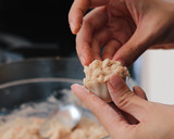 Foto langkah ke 4 dari resep Siomay Dimsum Ayam Gurih Dan Kenyal: Modal Rp 1000/pcs.
