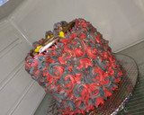 A picture of step 4 of #cakedecoration.