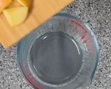 Foto del passaggio 2 della ricetta Cheesecake alle mele e yogurt greco