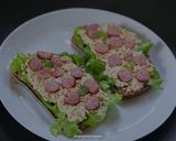 A picture of step 4 of Egg- Sausage Mayonnaise Sandwich.