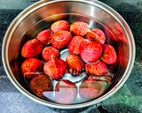 A picture of step 1 of Lychee Squash (Lychee Juice).