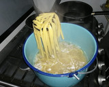Foto del paso 1 de la receta: Fettuccine Alfredo con camarones